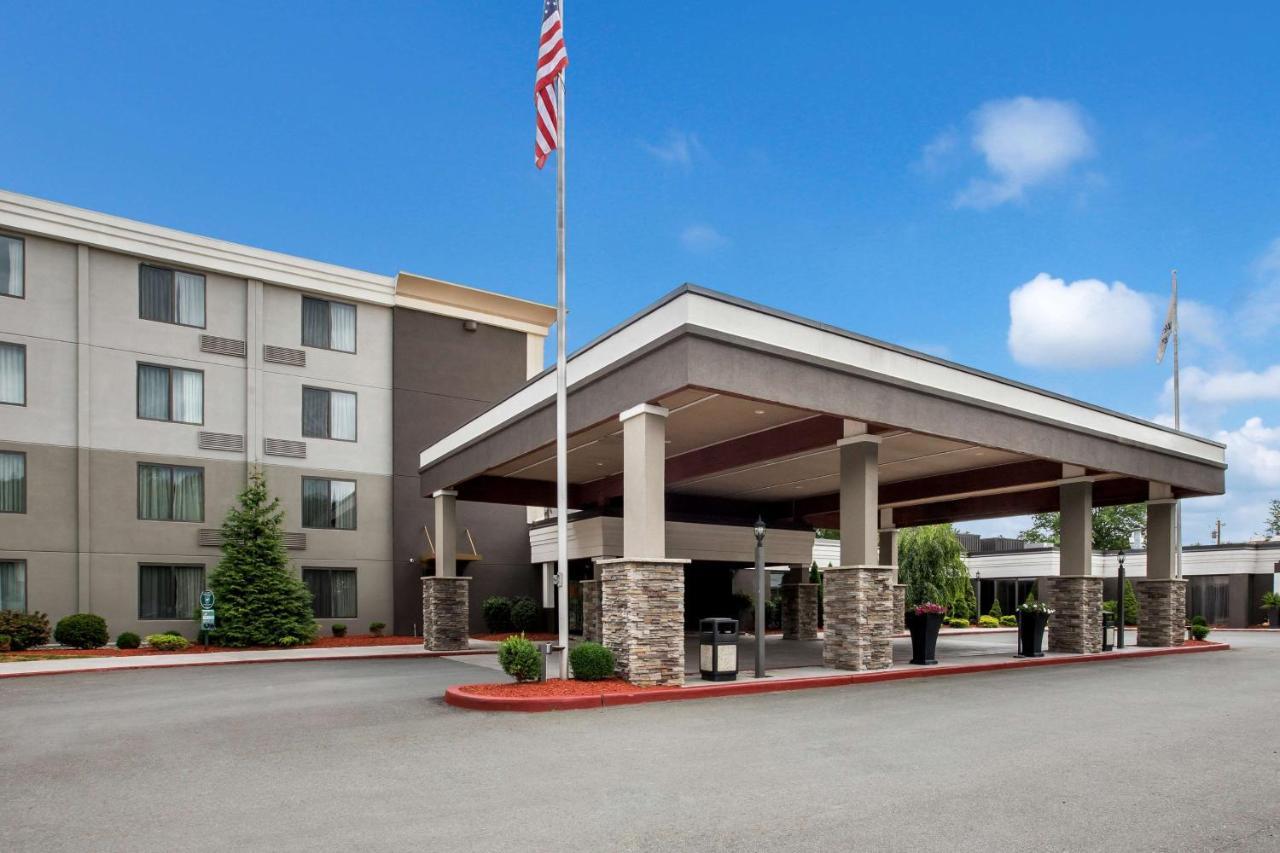 เบสต์ เวสเทิร์น ฮันต์ แลนดิง โฮเทล มาตาโมราส/มิลฟอร์ด Hotel Matamoras ภายนอก รูปภาพ