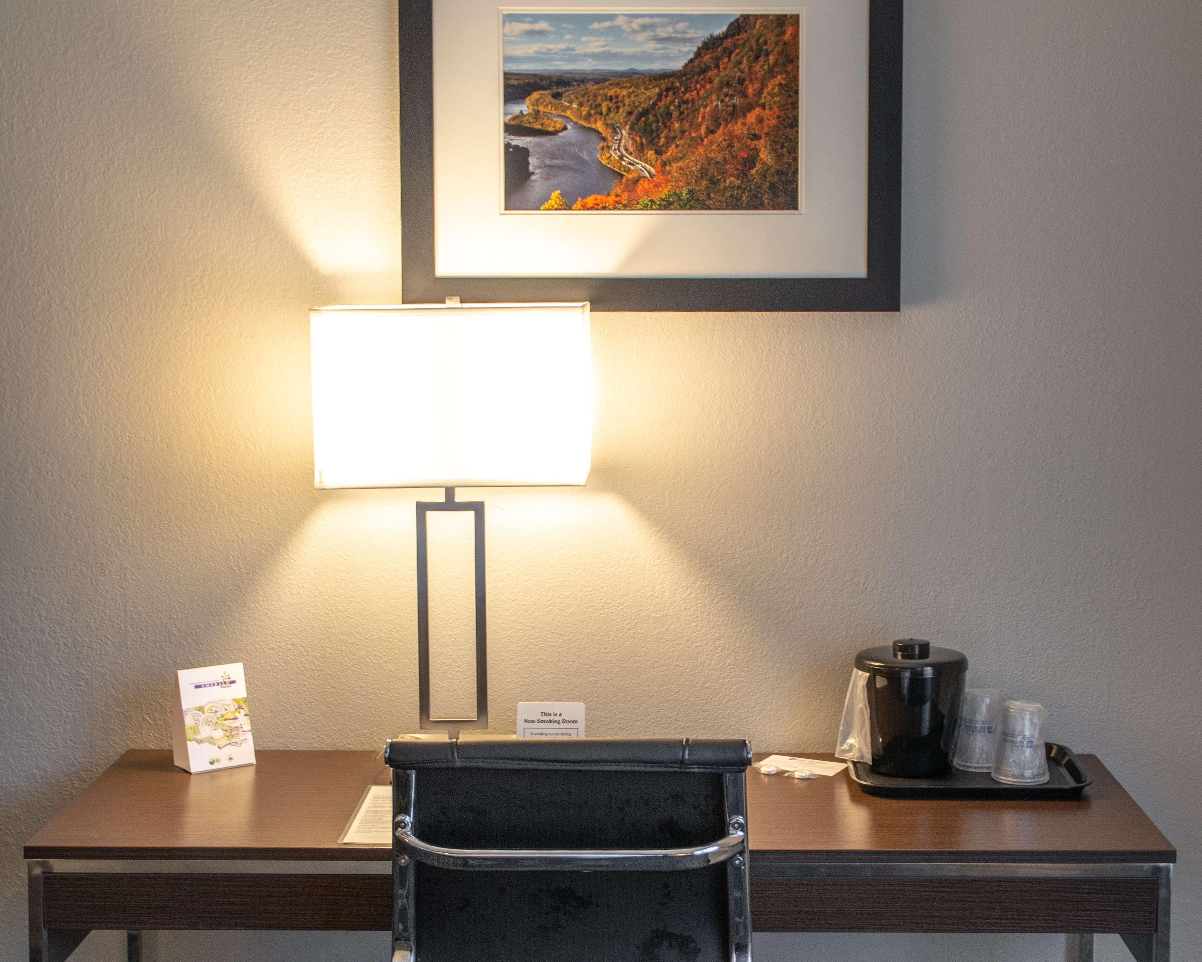 เบสต์ เวสเทิร์น ฮันต์ แลนดิง โฮเทล มาตาโมราส/มิลฟอร์ด Hotel Matamoras ภายนอก รูปภาพ