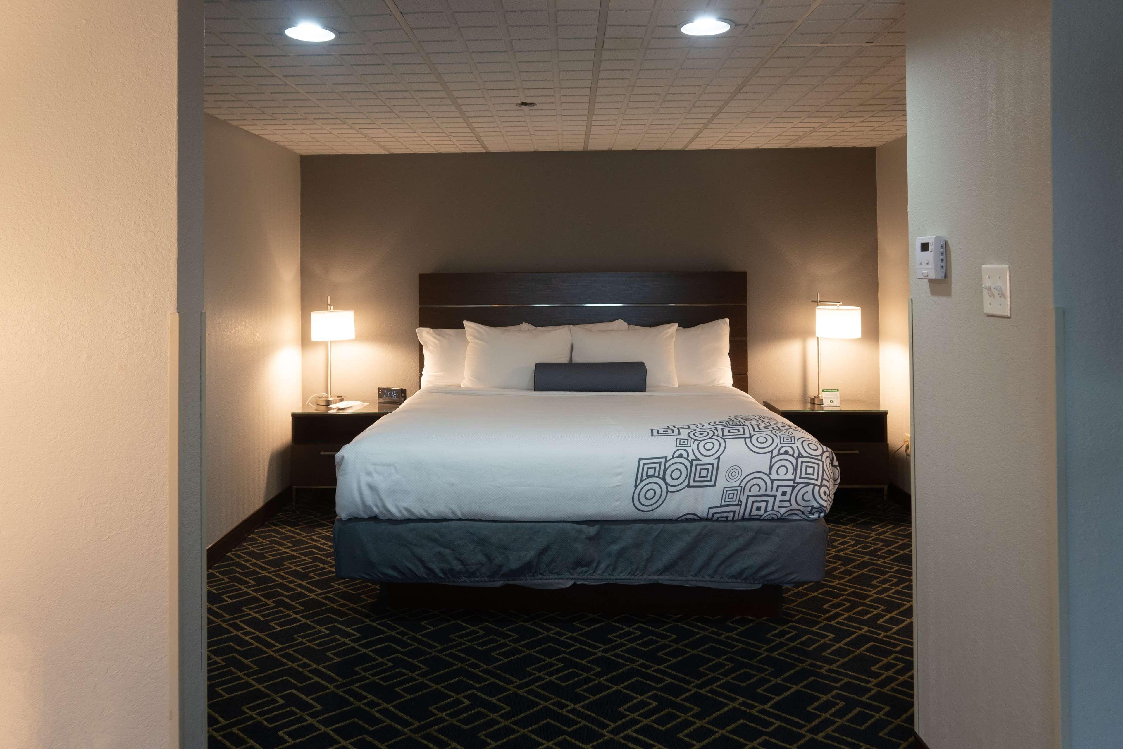 เบสต์ เวสเทิร์น ฮันต์ แลนดิง โฮเทล มาตาโมราส/มิลฟอร์ด Hotel Matamoras ภายนอก รูปภาพ