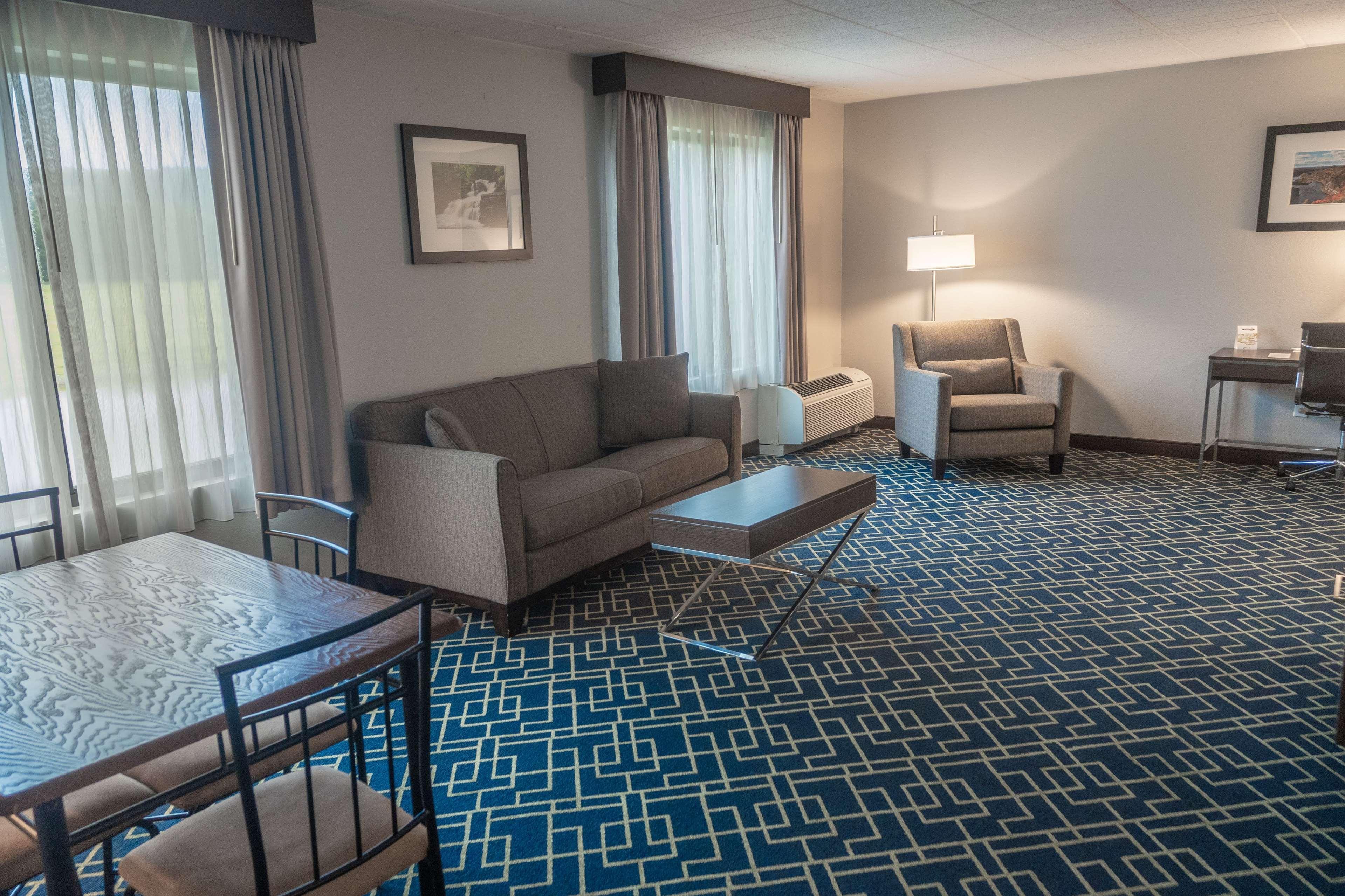 เบสต์ เวสเทิร์น ฮันต์ แลนดิง โฮเทล มาตาโมราส/มิลฟอร์ด Hotel Matamoras ภายนอก รูปภาพ