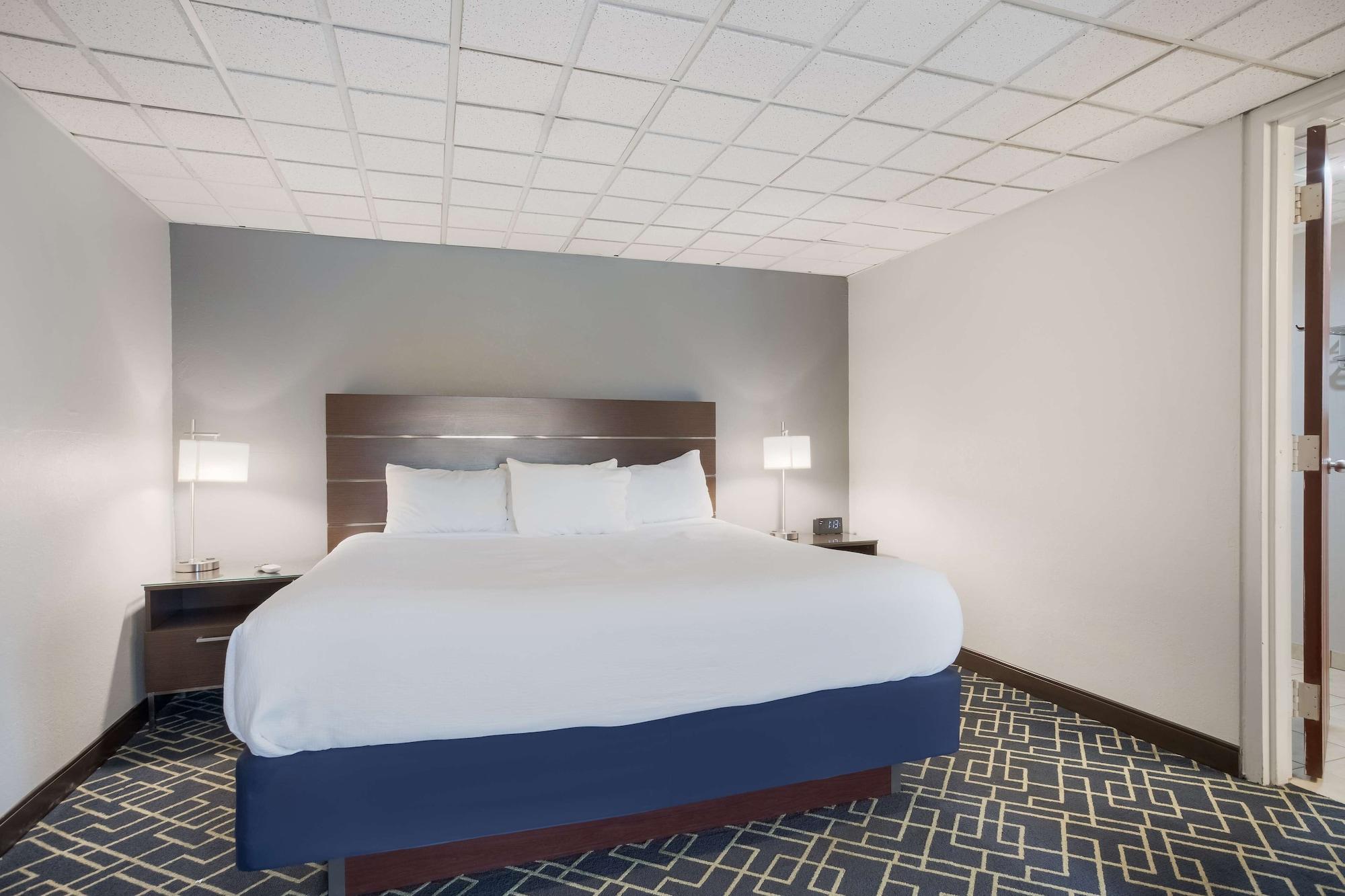 เบสต์ เวสเทิร์น ฮันต์ แลนดิง โฮเทล มาตาโมราส/มิลฟอร์ด Hotel Matamoras ภายนอก รูปภาพ