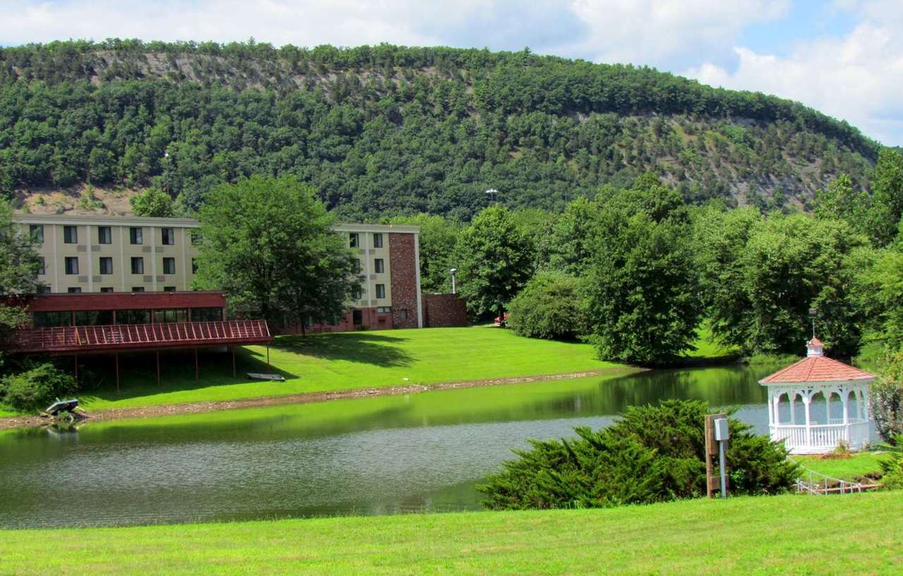 เบสต์ เวสเทิร์น ฮันต์ แลนดิง โฮเทล มาตาโมราส/มิลฟอร์ด Hotel Matamoras ภายนอก รูปภาพ